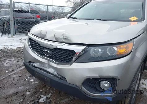 2013 Kia Sorento Lx z USA, uszkodzony, nr VIN 5XYKT3A64DG349599